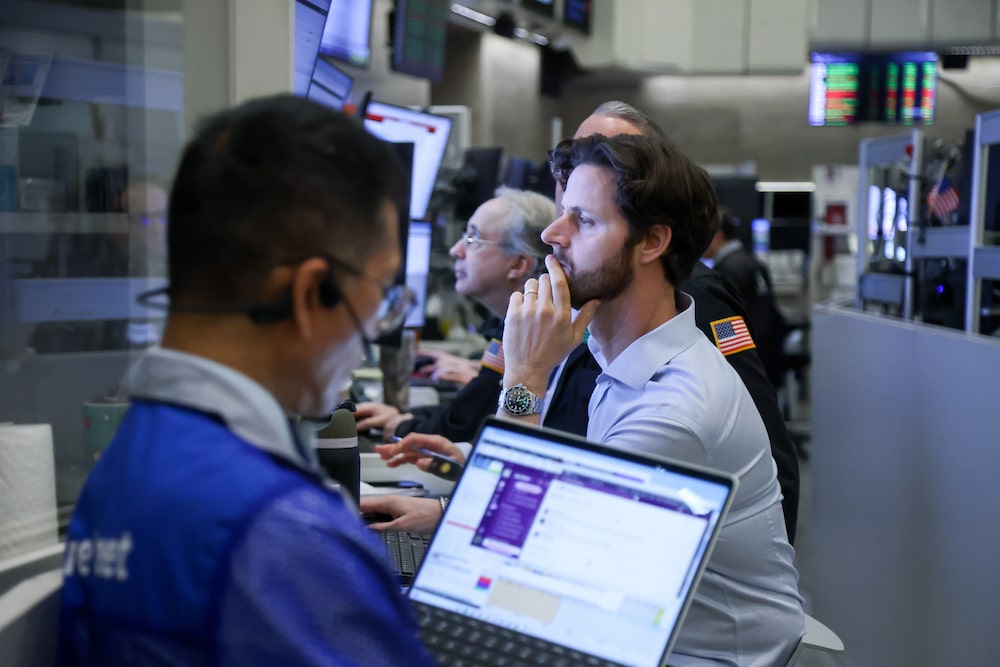 Traders work on the floor of the American Stock Exchange (AMEX) at the New York Stock Exchange (NYSE) in New York, US, on Monday, March 23, 2026. US stocks rallied on Monday after President Donald Trump ordered the Pentagon to hold off on military strikes against Iranian energy infrastructure, spurring a retreat in oil prices. Photographer: Michael Nagle/Bloomberg Traders work on the floor of the American Stock Exchange (AMEX) at the New York Stock Exchange (NYSE) in New York, US, on Monday, March 23, 2026. US stocks rallied on Monday after President Donald Trump ordered the Pentagon to hold off on military strikes against Iranian energy infrastructure, spurring a retreat in oil prices. Photographer: Michael Nagle/Bloomberg