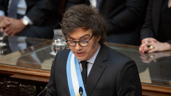 Milei define estrategia tras la sesión en el Congreso y ya hacen números en Diputados Milei define estrategia tras la sesión en el Congreso y ya hacen números en Diputados