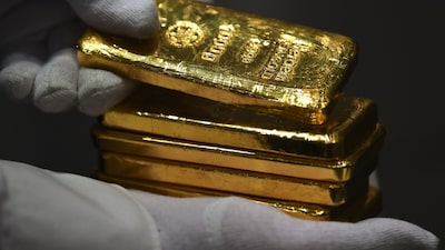 Oro cae por fortaleza del empleo en EE.UU. y mayores apuestas a una subida de tasas Oro cae por fortaleza del empleo en EE.UU. y mayores apuestas a una subida de tasas