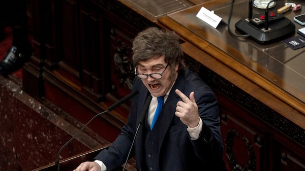 ‘Justiça social é roubo’: Milei ataca oposição em discurso inflamado no Congresso ‘Justiça social é roubo’: Milei ataca oposição em discurso inflamado no Congresso