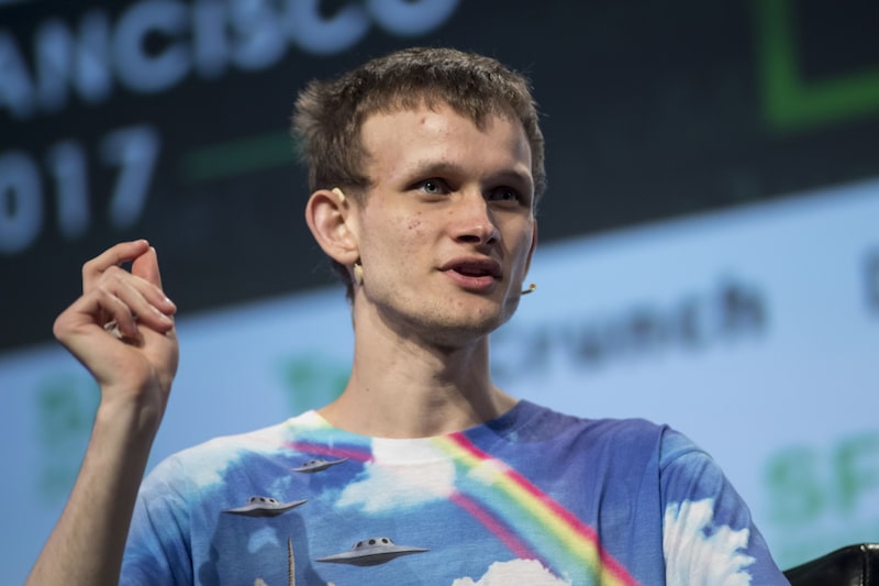 Vitalik Buterin, cofundador de la Fundación Ethereum y de la revista Bitcoin, durante el TechCrunch Disrupt 2017 en San Francisco, California. Vitalik Buterin, cofundador de la Fundación Ethereum y de la revista Bitcoin, durante el TechCrunch Disrupt 2017 en San Francisco, California.