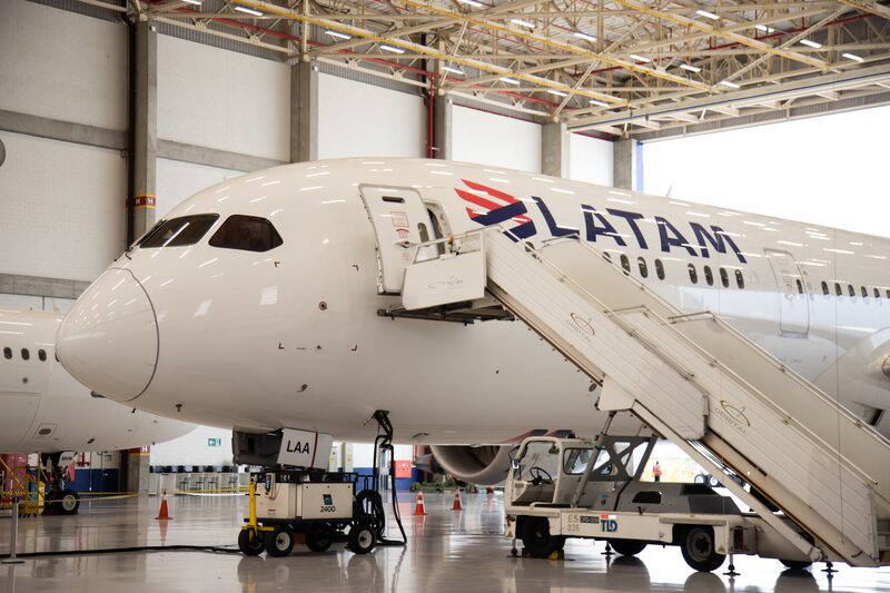 Latam está em processo de recuperação judicial desde maio de 2020 devido a uma dívida de US$ 18 bilhões Latam está em processo de recuperação judicial desde maio de 2020 devido a uma dívida de US$ 18 bilhões