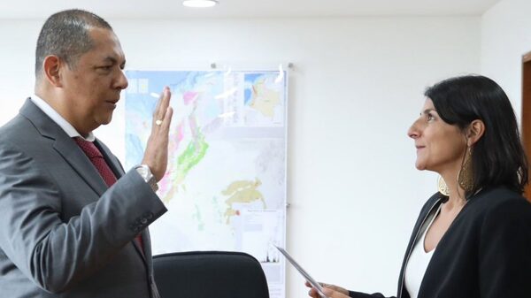 Viceministro de Minas, Giovanny Franco, renunció luego de denuncias en su contra Viceministro de Minas, Giovanny Franco, renunció luego de denuncias en su contra