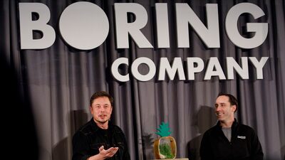 ‘Mãos de tesoura’: o braço direito de Musk para cortar despesas no governo Trump ‘Mãos de tesoura’: o braço direito de Musk para cortar despesas no governo Trump