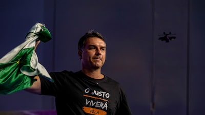 Lula vuelve a tomar distancia de Flavio Bolsonaro en carrera presidencial, según encuesta Lula vuelve a tomar distancia de Flavio Bolsonaro en carrera presidencial, según encuesta