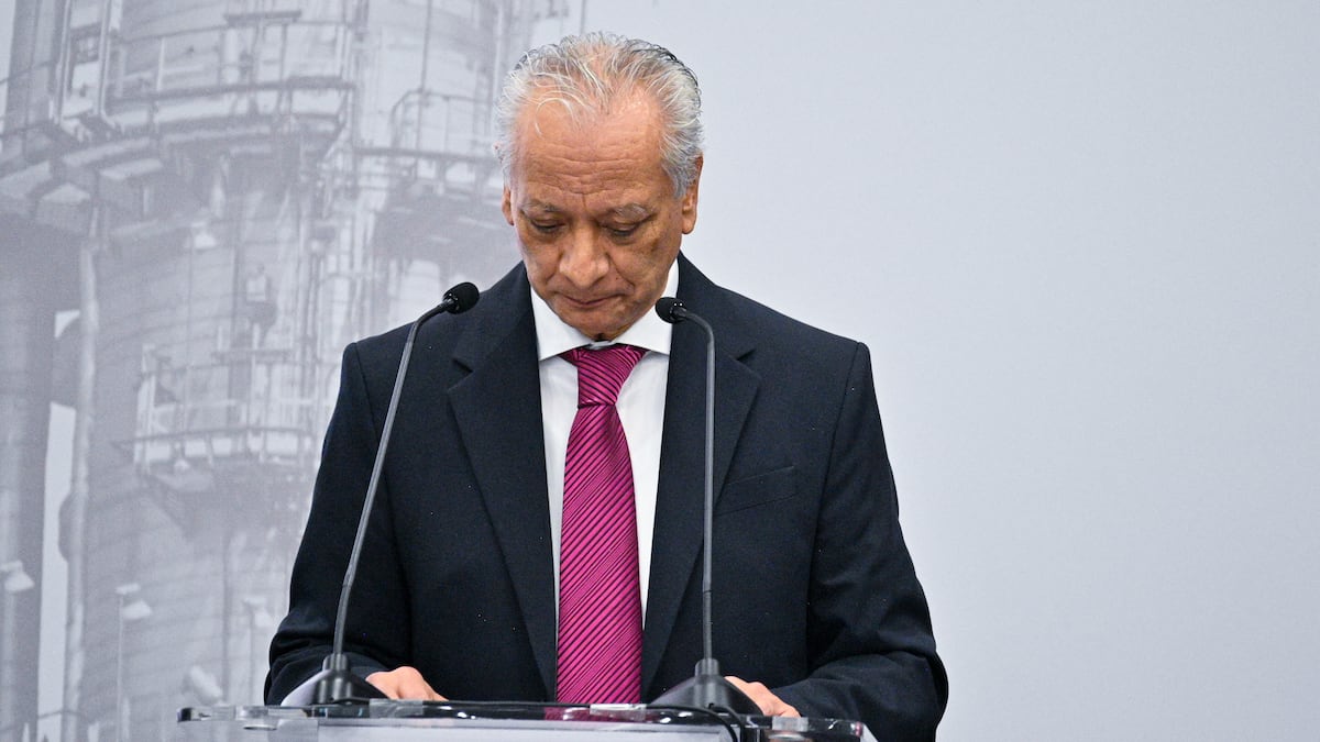 México detiene al exdirector de Pemex, Víctor Rodríguez Padilla, tras denuncia por violencia familiar