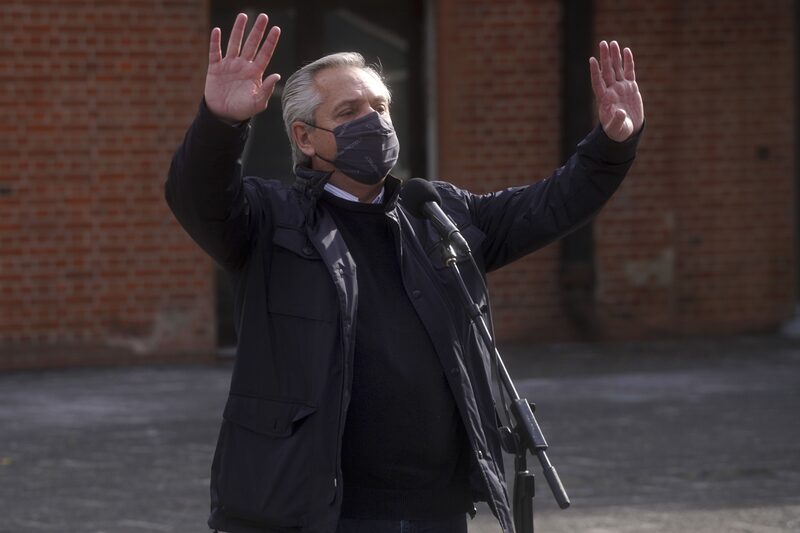 El presidente Fernández resaltó y agradeció el trabajo realizado por los funcionarios salientes y recibió el compromiso en esta nueva etapa de los ministros designados, dice el comunicado oficial. Fotógrafo: Pablo Piovano/Bloomberg El presidente Fernández resaltó y agradeció el trabajo realizado por los funcionarios salientes y recibió el compromiso en esta nueva etapa de los ministros designados, dice el comunicado oficial. Fotógrafo: Pablo Piovano/Bloomberg