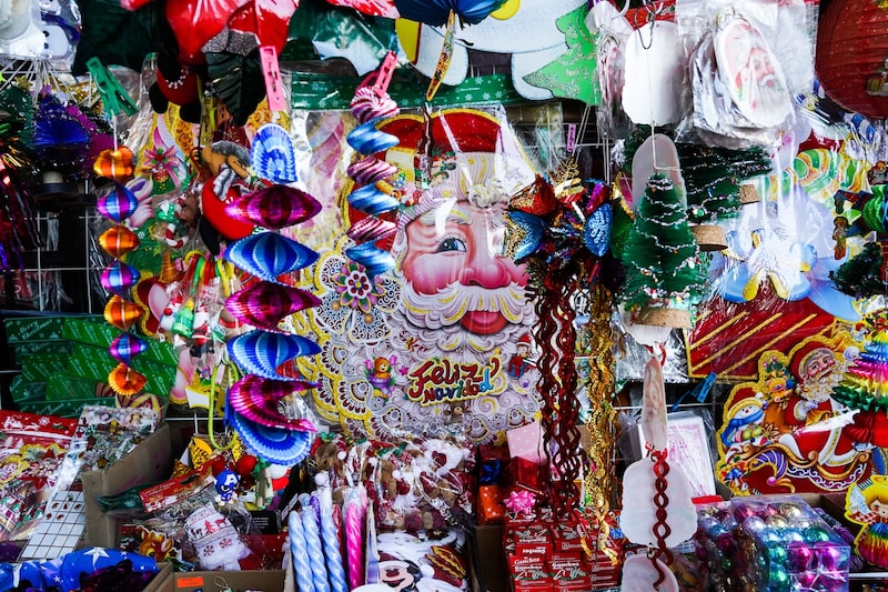 El domingo 25 de diciembre no se trabaja al ser un día festivo oficial con motivo de la Navidad, de acuerdo con la Ley laboral. El domingo 25 de diciembre no se trabaja al ser un día festivo oficial con motivo de la Navidad, de acuerdo con la Ley laboral.