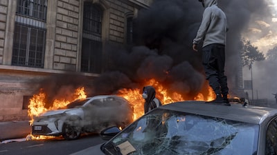Los disturbios en Francia pierden fuerza tras el endurecimiento de las medidas de seguridad Los disturbios en Francia pierden fuerza tras el endurecimiento de las medidas de seguridad
