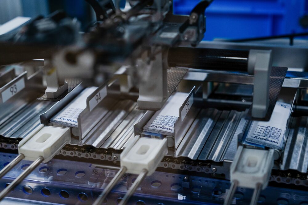 Após quatro anos desde o lançamento do Wegovy, a Novo Nordisk teve uma queda no seu crescimento. Após quatro anos desde o lançamento do Wegovy, a Novo Nordisk teve uma queda no seu crescimento.