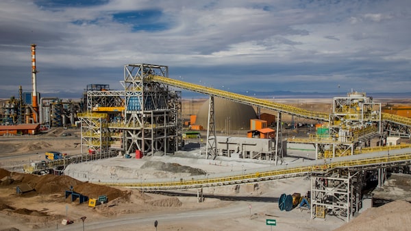 Codelco busca ahorrar US$2.000 millones con la integración de tres minas de cobre Codelco busca ahorrar US$2.000 millones con la integración de tres minas de cobre