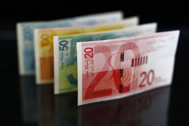 El shekel israelí o nuevo síclo; o también llamado nuevo séquel, es la unidad monetaria de Israel, junto con el dinar jordano que se comercializa a lo largo del Reino de Jordania. El shekel israelí o nuevo síclo; o también llamado nuevo séquel, es la unidad monetaria de Israel, junto con el dinar jordano que se comercializa a lo largo del Reino de Jordania.