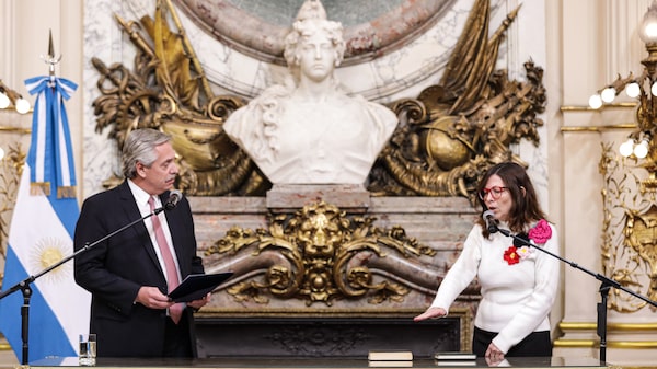 Las señales económicas de Batakis necesitan mayor respaldo político, según analistas Las señales económicas de Batakis necesitan mayor respaldo político, según analistas