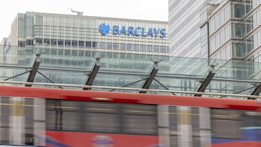 Barclays queda rezagado frente a Wall Street en un trimestre volátil Barclays queda rezagado frente a Wall Street en un trimestre volátil