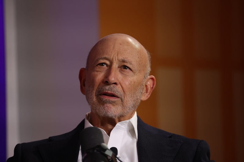Lloyd Blankfein também expressou preocupação com o crescimento do crédito privado nas carteiras de investidores individuais. Lloyd Blankfein também expressou preocupação com o crescimento do crédito privado nas carteiras de investidores individuais.