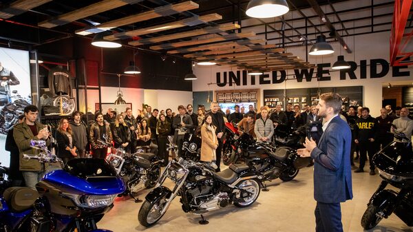 Harley-Davidson contrata a Artie Starrs, de Topgolf, como nuevo CEO Harley-Davidson contrata a Artie Starrs, de Topgolf, como nuevo CEO