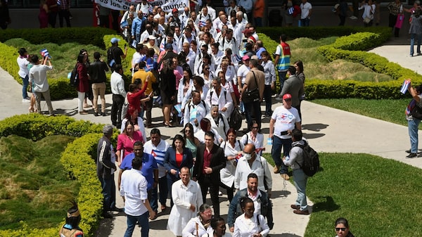 Honduras pone fin al contrato con médicos cubanos en medio de la presión de Washington Honduras pone fin al contrato con médicos cubanos en medio de la presión de Washington