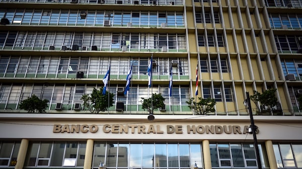 Honduras planea recorte de US$570 millones en el presupuesto antes de la visita del FMI Honduras planea recorte de US$570 millones en el presupuesto antes de la visita del FMI