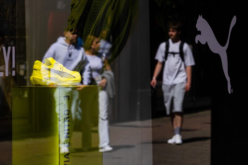 Rejuvenecer su franquicia de running podría ayudar a Puma a elevar la marca, según Cochrane. (Chris Ratcliffe/Bloomberg) Rejuvenecer su franquicia de running podría ayudar a Puma a elevar la marca, según Cochrane. (Chris Ratcliffe/Bloomberg)
