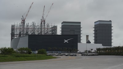 Conselhos da SpaceX e da Tesla avaliam maior fusão da história no valor de US$ 3,5 tri Conselhos da SpaceX e da Tesla avaliam maior fusão da história no valor de US$ 3,5 tri
