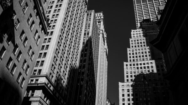 La compra de bonos basura es la mejor operación contraria para 2024 La compra de bonos basura es la mejor operación contraria para 2024