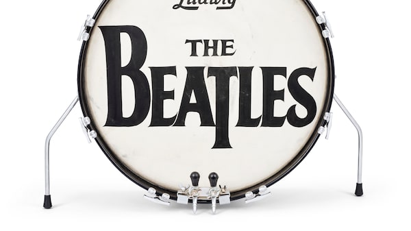 De la batería de The Beatles a una carta de Steve Jobs: subasta pop podría alcanzar US$30 millones De la batería de The Beatles a una carta de Steve Jobs: subasta pop podría alcanzar US$30 millones
