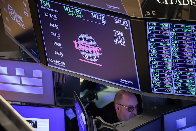 Las acciones tecnológicas asiáticas, entre las que se encuentra Taiwan Semiconductor Manufacturing Co., son las que tienen mayor ponderación en el índice de mercados emergentes. Las acciones tecnológicas asiáticas, entre las que se encuentra Taiwan Semiconductor Manufacturing Co., son las que tienen mayor ponderación en el índice de mercados emergentes.