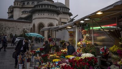 Turquia aperta controles para conter desvalorização da lira Turquia aperta controles para conter desvalorização da lira