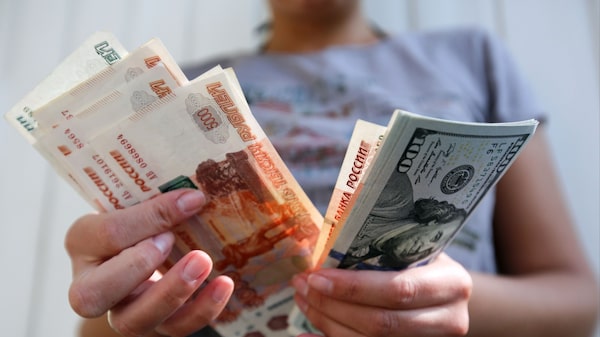 El rublo y la economía limitan las tasas del Banco de Rusia El rublo y la economía limitan las tasas del Banco de Rusia