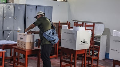 Perú aplaza el anuncio de los resultados electorales hasta el domingo Perú aplaza el anuncio de los resultados electorales hasta el domingo