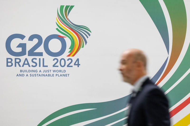 Os encontros do G20 são realizados neste ano de 2024 no Brasil porque o país ocupa a presidência rotativa do grupo Os encontros do G20 são realizados neste ano de 2024 no Brasil porque o país ocupa a presidência rotativa do grupo
