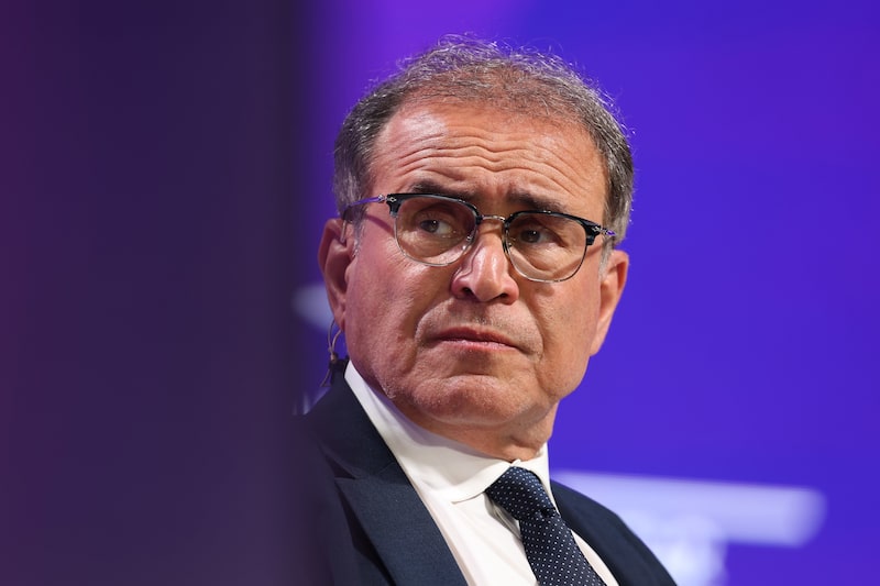 Quando o mundo entrar em recessão, Roubini não espera grandes medidas de estímulo porque governos estão ficando sem munição fiscal Quando o mundo entrar em recessão, Roubini não espera grandes medidas de estímulo porque governos estão ficando sem munição fiscal
