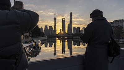 Acciones asiáticas suben previo a datos del empleo en EE.UU. y el fallo sobre aranceles Acciones asiáticas suben previo a datos del empleo en EE.UU. y el fallo sobre aranceles