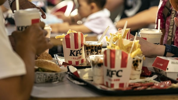 Fim do ‘almoço grátis’? Gigantes do delivery na China elevam preços após investigação Fim do ‘almoço grátis’? Gigantes do delivery na China elevam preços após investigação