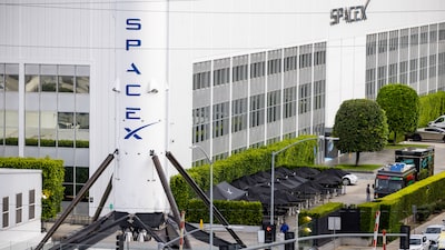 Wall Street prevê que receita de IA da SpaceX crescerá 100 vezes até 2030 Wall Street prevê que receita de IA da SpaceX crescerá 100 vezes até 2030