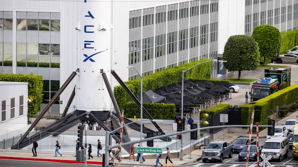 Altos funcionarios de Trump poseían inversiones millonarias en SpaceX antes de su OPI Altos funcionarios de Trump poseían inversiones millonarias en SpaceX antes de su OPI