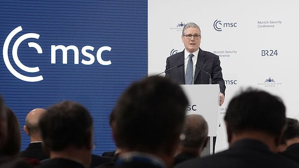 Fim do Brexit? Em meio a tensão com os EUA, Reino Unido tenta estreitar laços com a UE Fim do Brexit? Em meio a tensão com os EUA, Reino Unido tenta estreitar laços com a UE