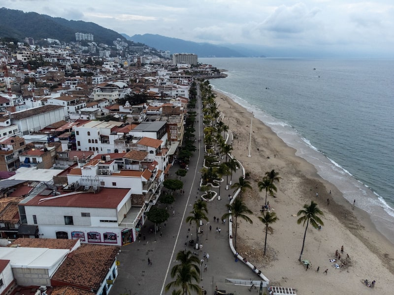 El Malecón en Puerto Vallarta, estado de Jalisco, México, el domingo 23 de enero de 2022. Fotógrafo: César Rodríguez/Bloomberg El Malecón en Puerto Vallarta, estado de Jalisco, México, el domingo 23 de enero de 2022. Fotógrafo: César Rodríguez/Bloomberg
