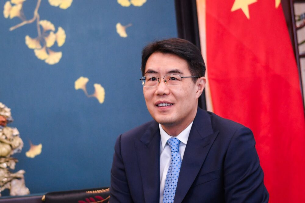 Embajador de China en Colombia, Zhu Jingyang. Embajador de China en Colombia, Zhu Jingyang.