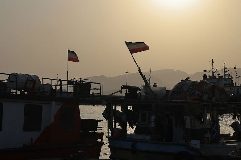 Se observan barcos atracados en el puerto de Charak, en la provincia iraní de Hormozgan, el 9 de agosto de 2026. Se observan barcos atracados en el puerto de Charak, en la provincia iraní de Hormozgan, el 9 de agosto de 2026.