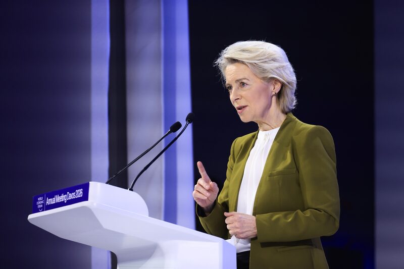 Discurso de presidente da Comissão Europeia indicou uma mudança em direção a uma abordagem mais enérgica em relação às persistentes ameaças de Trump à Europa. Discurso de presidente da Comissão Europeia indicou uma mudança em direção a uma abordagem mais enérgica em relação às persistentes ameaças de Trump à Europa.