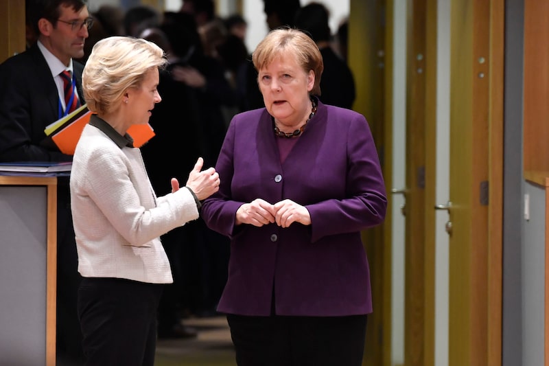 Se a participação das mulheres no mercado de trabalho na Alemanha e na Suíça fosse igual à dos homens, o PIB subiria mais de 20% em cada país Se a participação das mulheres no mercado de trabalho na Alemanha e na Suíça fosse igual à dos homens, o PIB subiria mais de 20% em cada país