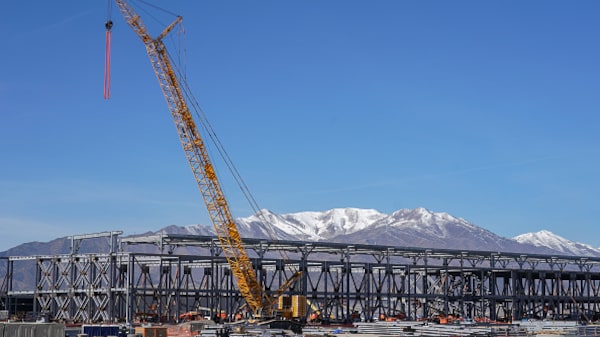 Como escassez de infraestrutura e mão de obra põe lucros das big techs em xeque Como escassez de infraestrutura e mão de obra põe lucros das big techs em xeque