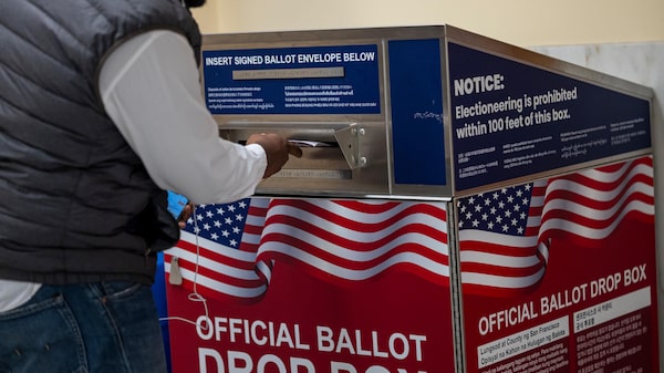 Trump quiere eliminar el sistema de votos por correo y las máquinas de votación Trump quiere eliminar el sistema de votos por correo y las máquinas de votación