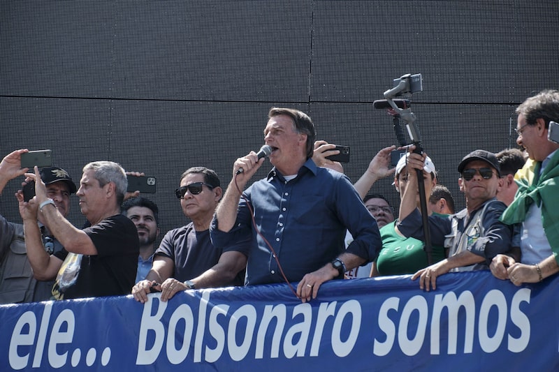 Jair Bolsonaro, presidente de Brasil, durante un mitin del Día de la Independencia en Brasilia, Brasil, el martes 7 de septiembre de 2021. Bolsonaro ha instado a los brasileños a salir en masa para mostrar su apoyo a su gobierno. Jair Bolsonaro, presidente de Brasil, durante un mitin del Día de la Independencia en Brasilia, Brasil, el martes 7 de septiembre de 2021. Bolsonaro ha instado a los brasileños a salir en masa para mostrar su apoyo a su gobierno.