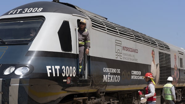 Mueren 13 personas tras descarrilamiento del Tren Interoceánico del Gobierno de México Mueren 13 personas tras descarrilamiento del Tren Interoceánico del Gobierno de México