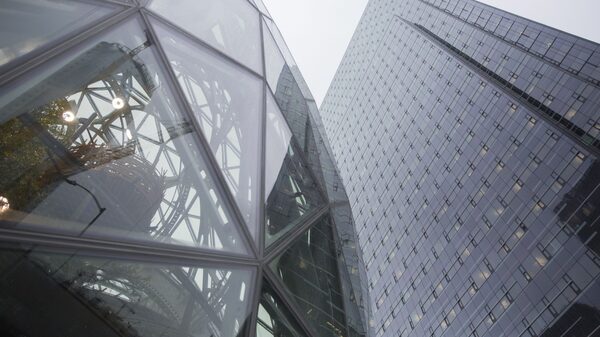 Amazon quiere que sus trabajadores regresen a la oficina tres días a la semana en septiembre Amazon quiere que sus trabajadores regresen a la oficina tres días a la semana en septiembre