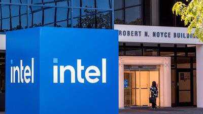 CEO da Intel diz ter apoio do conselho para permanecer no cargo após pressão de Trump CEO da Intel diz ter apoio do conselho para permanecer no cargo após pressão de Trump