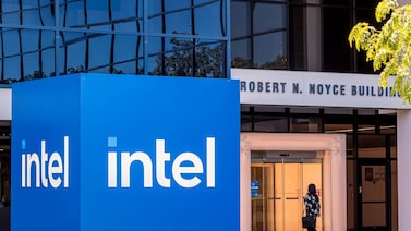 Intel prevé ingresos por encima de las estimaciones gracias al crecimiento de los centros de datos Intel prevé ingresos por encima de las estimaciones gracias al crecimiento de los centros de datos