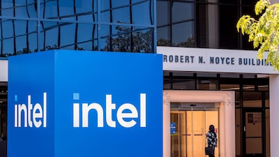 Intel prevé ingresos por encima de las estimaciones gracias al crecimiento de los centros de datos Intel prevé ingresos por encima de las estimaciones gracias al crecimiento de los centros de datos
